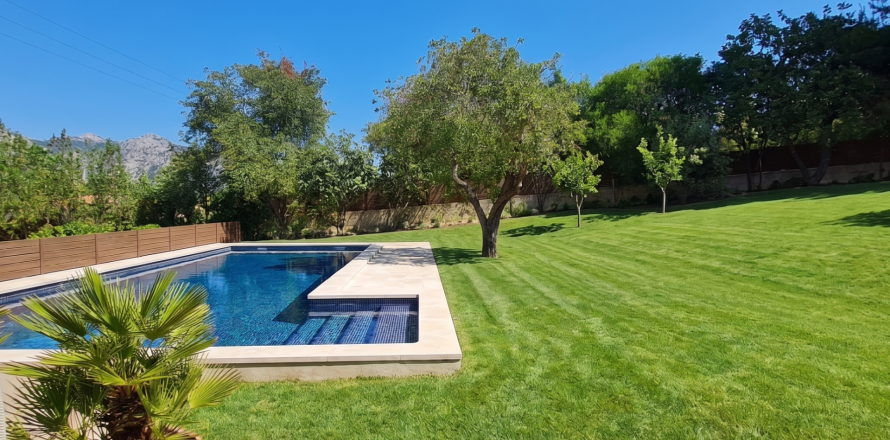 Finca in Bunyola, Mallorca, Spain 4 bedrooms, 140 sq.m. No. 168666