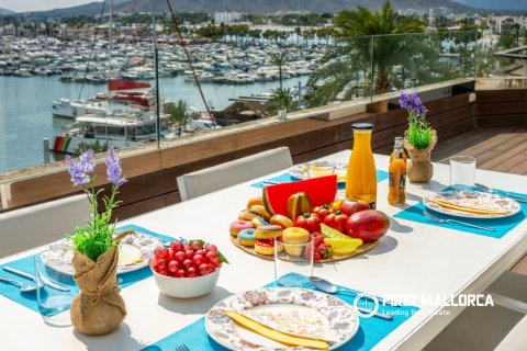 Apartment for rent in Port D'alcudia, Mallorca, Spain 2 bedrooms, 92 sq.m. No. 168665 - photo 2