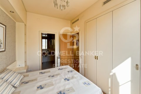 Huoneisto myytävänä Barcelona, Espanja, 4 makuuhuonetta, 116 m2 No. 156663 - kuva 15