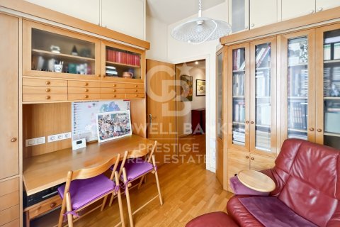 Huoneisto myytävänä Barcelona, Espanja, 4 makuuhuonetta, 116 m2 No. 156663 - kuva 27