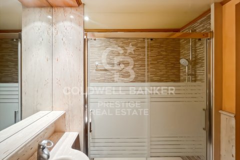 Huoneisto myytävänä Barcelona, Espanja, 4 makuuhuonetta, 116 m2 No. 156663 - kuva 24