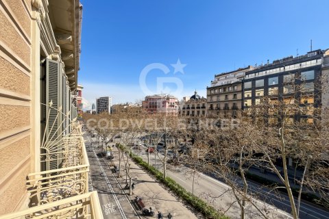 Huoneisto myytävänä Barcelona, Espanja, 4 makuuhuonetta, 116 m2 No. 156663 - kuva 4
