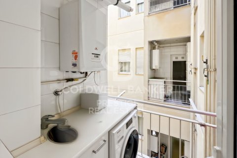 Huoneisto myytävänä Barcelona, Espanja, 4 makuuhuonetta, 116 m2 No. 156663 - kuva 30