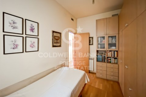 Huoneisto myytävänä Barcelona, Espanja, 4 makuuhuonetta, 116 m2 No. 156663 - kuva 20