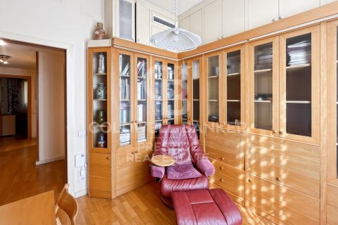 Huoneisto myytävänä Barcelona, Espanja, 4 makuuhuonetta, 116 m2 No. 156663 - kuva 26