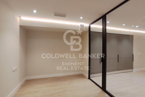 Toimisto myytävänä Barcelona, Espanja , 60 m2 No. 156666 - kuva 2