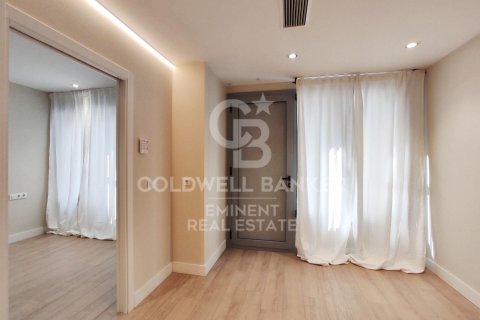 Toimisto myytävänä Barcelona, Espanja , 60 m2 No. 156666 - kuva 19