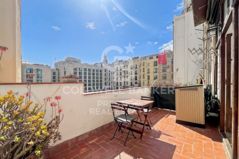 Takvåning i Barcelona, Spanien 5 sovrum, 120 kvm. Nr. 156665