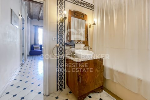 Kattohuoneisto myytävänä Barcelona, Espanja, 5 makuuhuonetta, 120 m2 No. 156665 - kuva 23