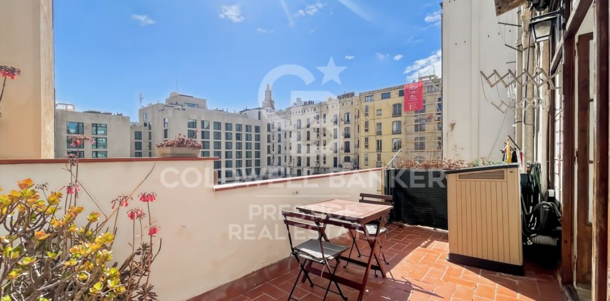 Kattohuoneisto Barcelona, Espanja 5 makuuhuonetta, 120 m2 No. 156665