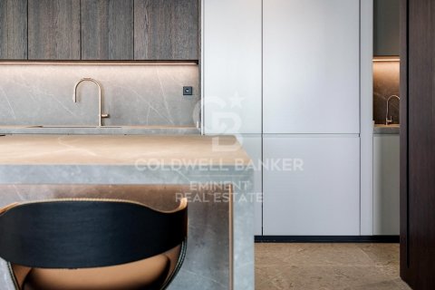 Talo myytävänä Barcelona, Espanja, 6 makuuhuonetta, 710 m2 No. 156667 - kuva 15