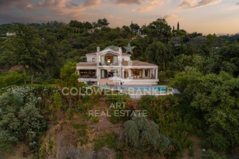 Villa for sale in Benahavis, Malaga, Spain 6 bedrooms, 983 sq.m. No. 157393 - photo 27