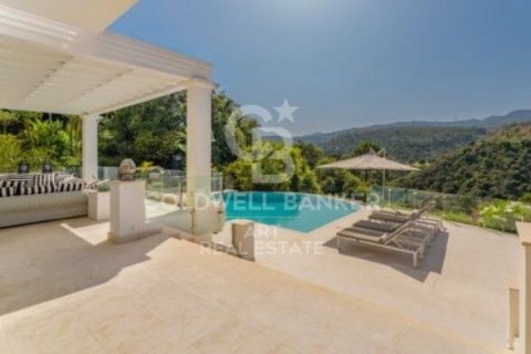 Villa for sale in Benahavis, Malaga, Spain 6 bedrooms, 983 sq.m. No. 157393 - photo 3