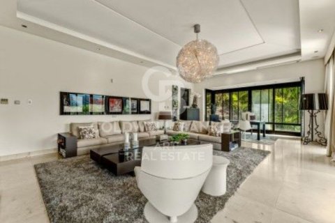 Villa for sale in Benahavis, Malaga, Spain 6 bedrooms, 983 sq.m. No. 157393 - photo 6