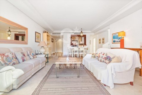 Kattohuoneisto myytävänä Estepona, Malaga, Espanja, 3 makuuhuonetta, 288 m2 No. 157389 - kuva 11