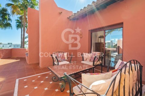 Kattohuoneisto myytävänä Estepona, Malaga, Espanja, 3 makuuhuonetta, 288 m2 No. 157389 - kuva 9