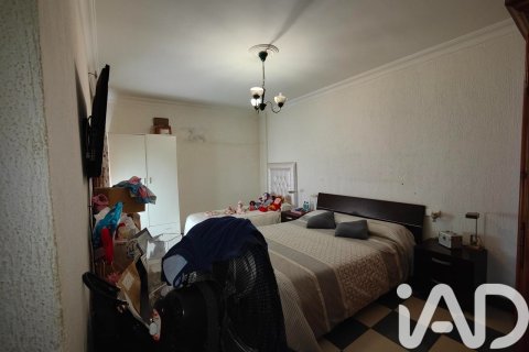 Apartment for sale in Lepe, Huelva, Spain 3 bedrooms, 123 sq.m. No. 185112 - photo 17