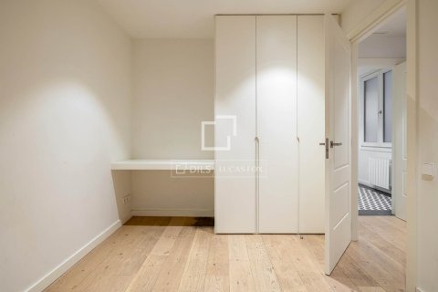 Apartamento en venta en Barcelona, España 3 dormitorios, 137 m2 No. 150271 - foto 12