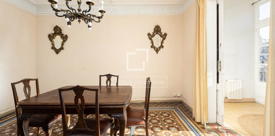 Dzīvoklis Barcelona, Spānijā 6 istabas, 179 m2 Nr. 150267