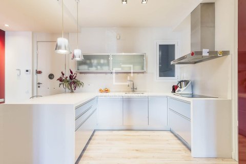 Apartamento en venta en Barcelona, España 3 dormitorios, 110 m2 No. 150265 - foto 10