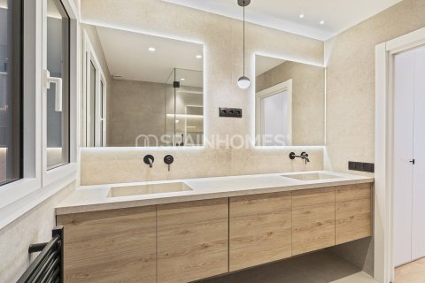 Appartamento in vendita a Barcelona, Spagna 3 camere da letto, 140 mq. N° 140537 - foto 14