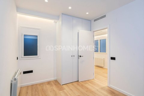 Продажа квартиры в Барселона, Испания 3 спальни, 140м2 №140537 - фото 9