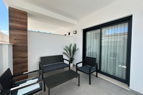 Bungalow for sale Pilar de la Horadada, Alicante, Spain 2 bedrooms, 123 sq.m. No. 109094 - photo 2