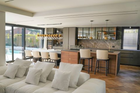 House for sale in Sant Andreu de Llavaneres, Barcelona, Spain 4 bedrooms, 487 sq.m. No. 167022 - photo 22