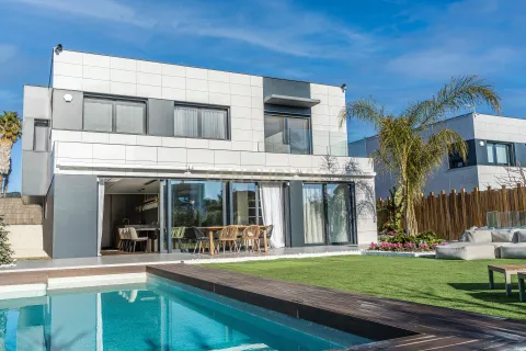 House in Sant Andreu de Llavaneres, Barcelona, Spain 4 bedrooms, 487 sq.m. No. 167022