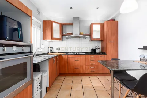 Dzīvoklis pārdošanā Alella, Barcelona, Spānijā 2 istabas, 88 m2 Nr. 167024 - attēls 4