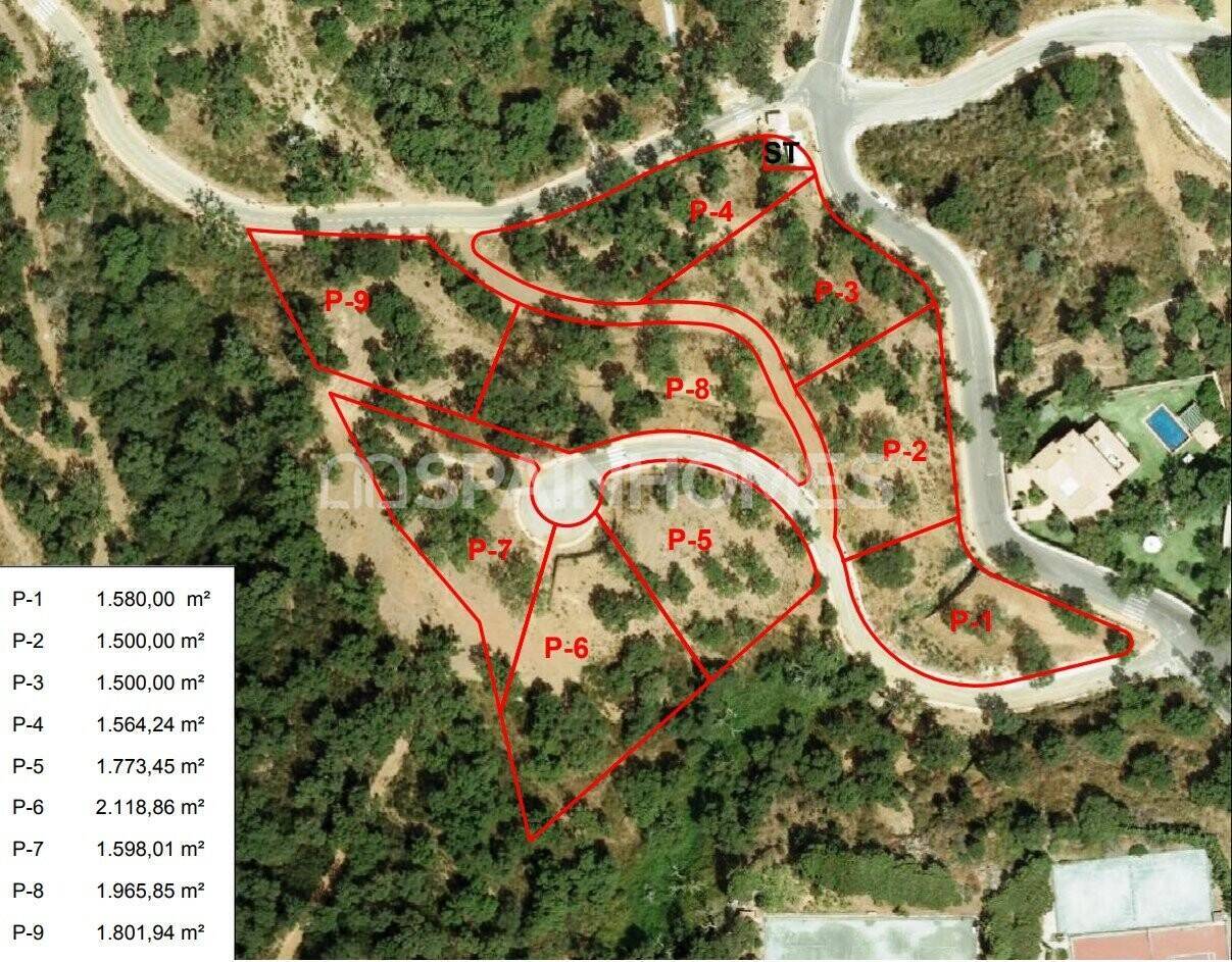 Terreno a Ojen, Malaga, Spagna 15399 mq. N° 49403