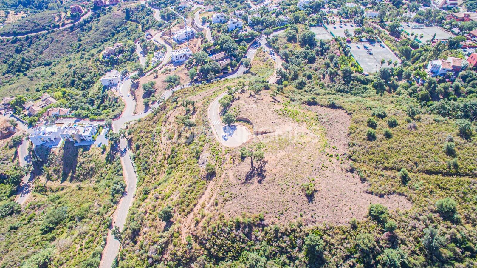 Terreno a Ojen, Malaga, Spagna 15399 mq. N° 49403