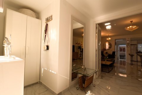 Casa adosada en venta Torrevieja, Alicante, España 4 dormitorios, 116 m2 No. 138505 - foto 8