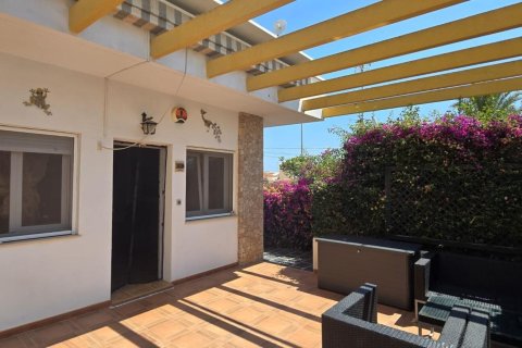 Casa adosada en venta Mil Palmeras, Alicante, España 2 dormitorios, 54 m2 No. 138504 - foto 2