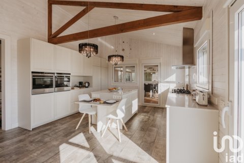 Продажа дома в Пинеда-де-Мар, Барселона, Испания 4 спальни, 268м2 №153811 - фото 13