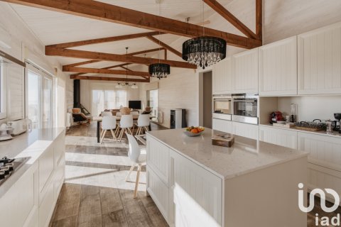 Talo Pineda de Mar, Barcelona, Espanja 4 makuuhuonetta, 268 m2 No. 153811