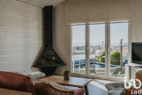 Продажа дома в Пинеда-де-Мар, Барселона, Испания 4 спальни, 268м2 №153811 - фото 3