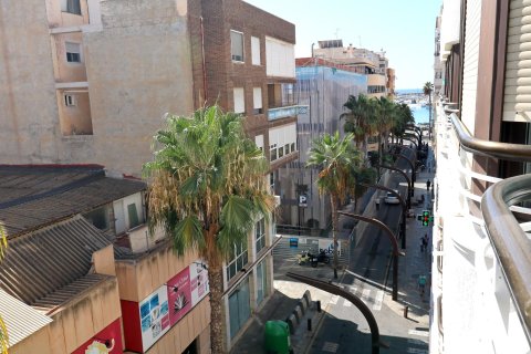 Appartamento a Torrevieja, Alicante, Spagna 3 camere da letto, 97 mq. N° 195989