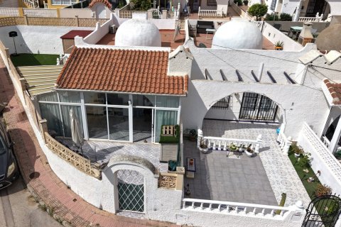 Bungalow a Villamartin, Alicante, Spagna 2 camere da letto, 70 mq. N° 195992