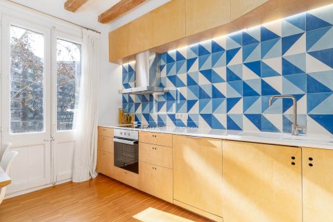 Lägenhet till salu i Barcelona, Spanien 1 sovrum, 65 kvm. Nr. 150424 - foto 12