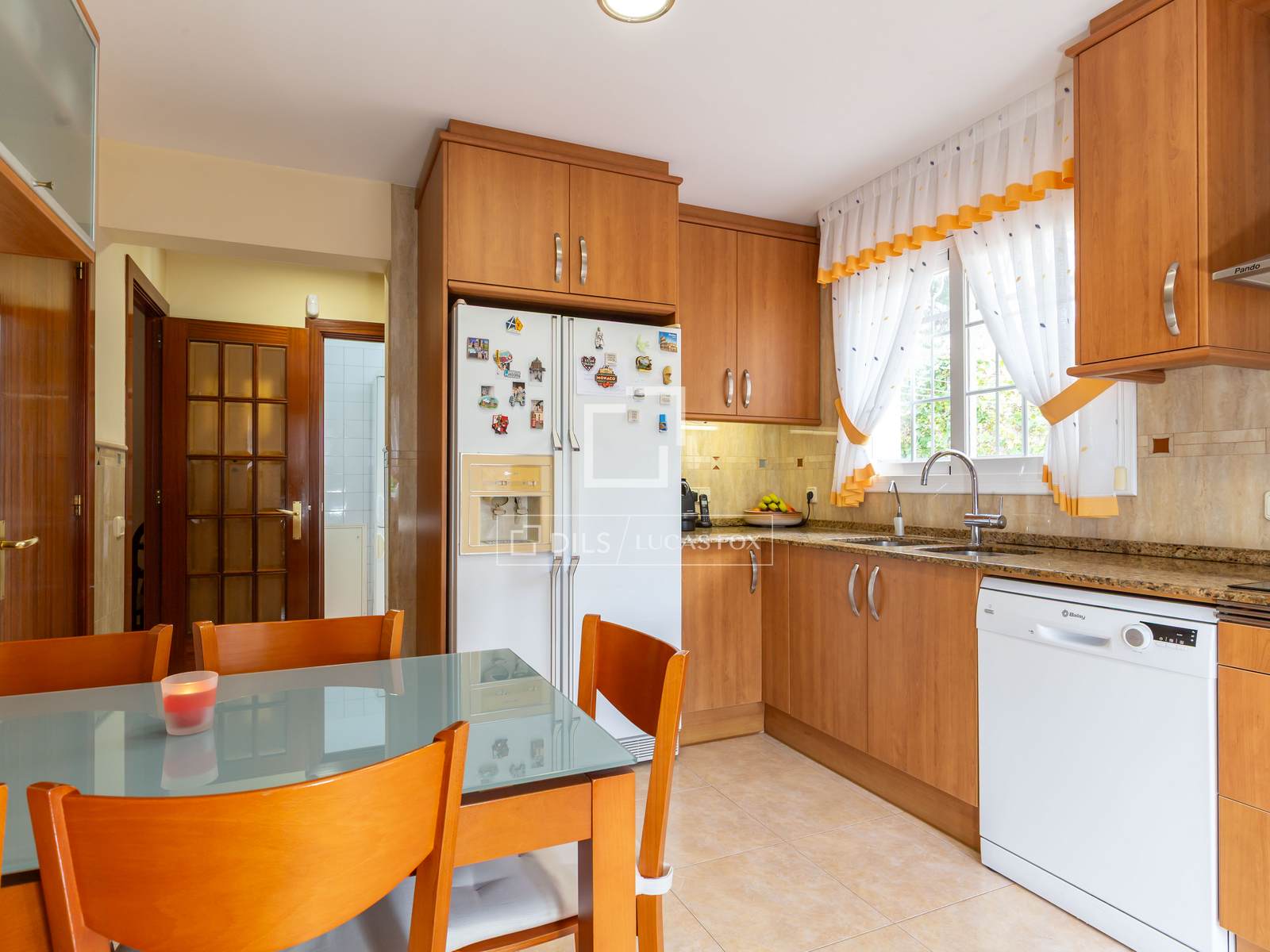 Villa i Sant Just Desvern, Barcelona, Spanien 6 sovrum, 240 kvm. Nr. 150425