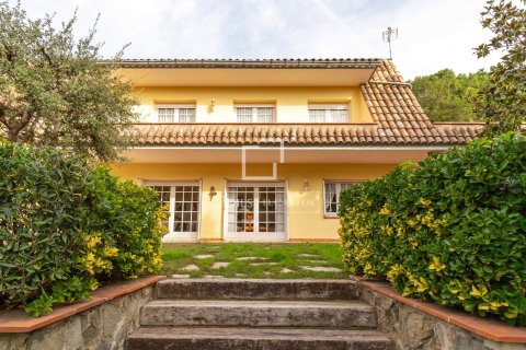 Villa in Sant Just Desvern, Barcelona, Spain 6 bedrooms, 240 sq.m. No. 150425