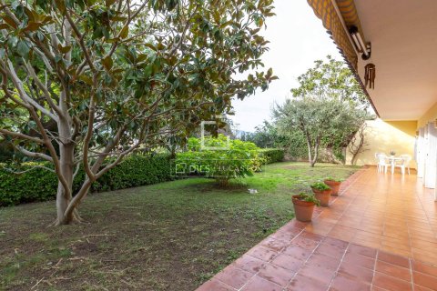 Villa for sale in Sant Just Desvern, Barcelona, Spain 6 bedrooms, 240 sq.m. No. 150425 - photo 16