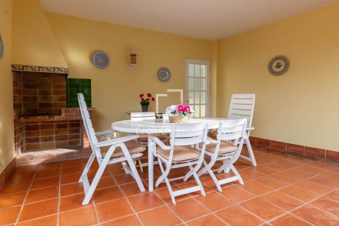 Villa for sale in Sant Just Desvern, Barcelona, Spain 6 bedrooms, 240 sq.m. No. 150425 - photo 4