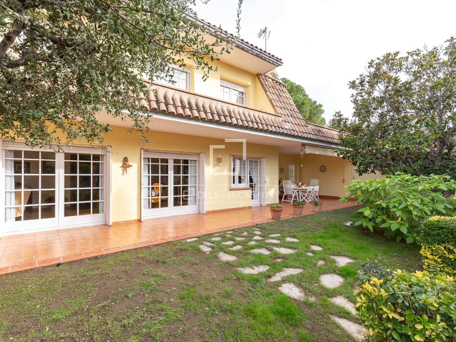 Villa i Sant Just Desvern, Barcelona, Spanien 6 sovrum, 240 kvm. Nr. 150425