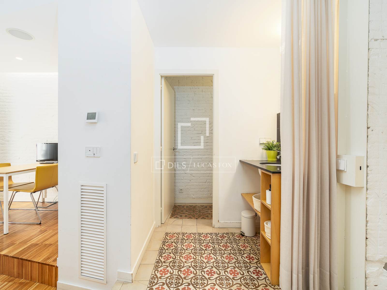 Apartment in Barcelona, Spain 2 bedrooms, 73 sq.m. No. 150423