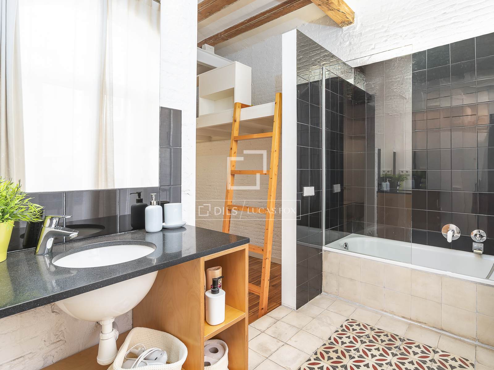 Apartment in Barcelona, Spain 2 bedrooms, 73 sq.m. No. 150423