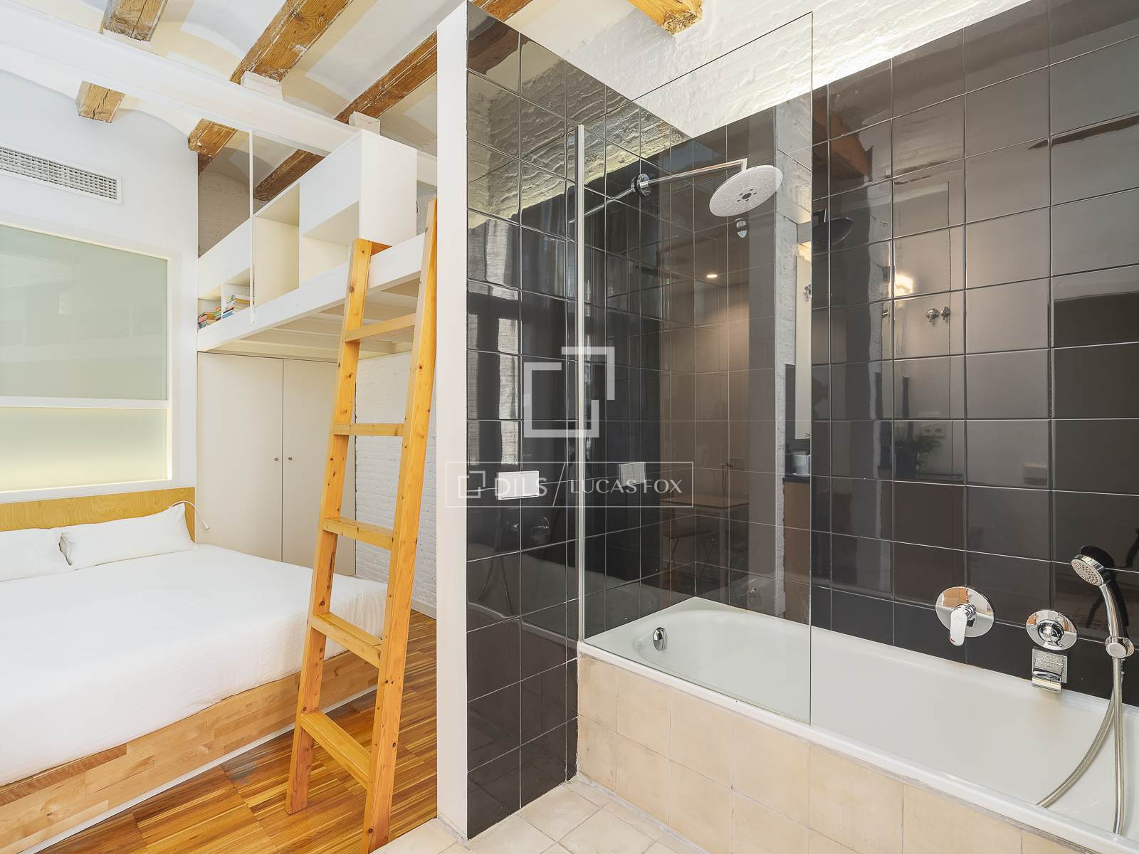 Apartment in Barcelona, Spain 2 bedrooms, 73 sq.m. No. 150423