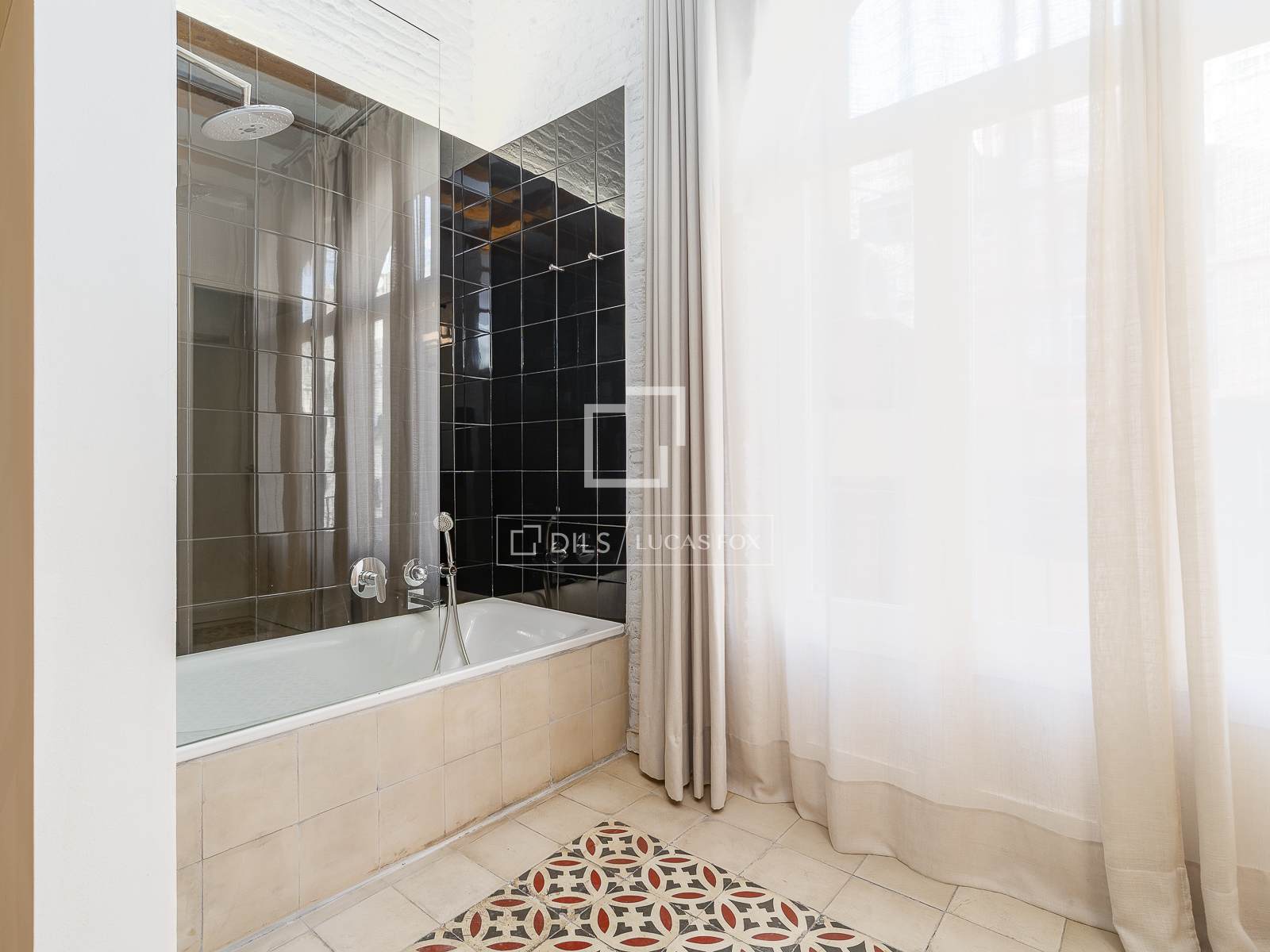 Apartment in Barcelona, Spain 2 bedrooms, 73 sq.m. No. 150423