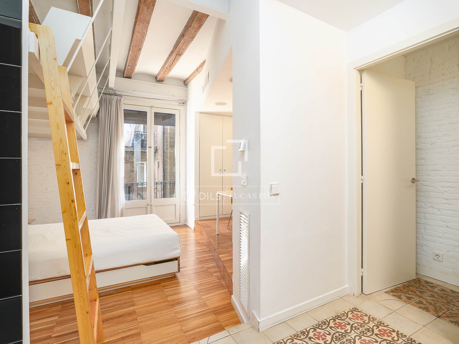 Apartment in Barcelona, Spain 2 bedrooms, 73 sq.m. No. 150423